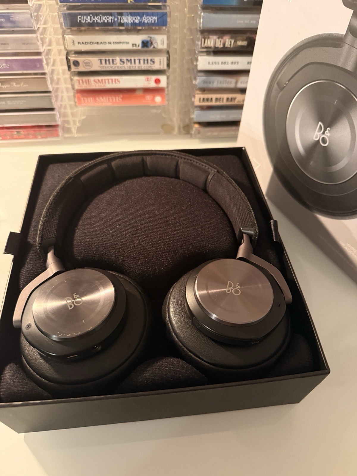 Beoplay H7 Wireless Headphones Bang&Olufsen +EXTRA PAIR OF HEADPHONES FOR PARTS