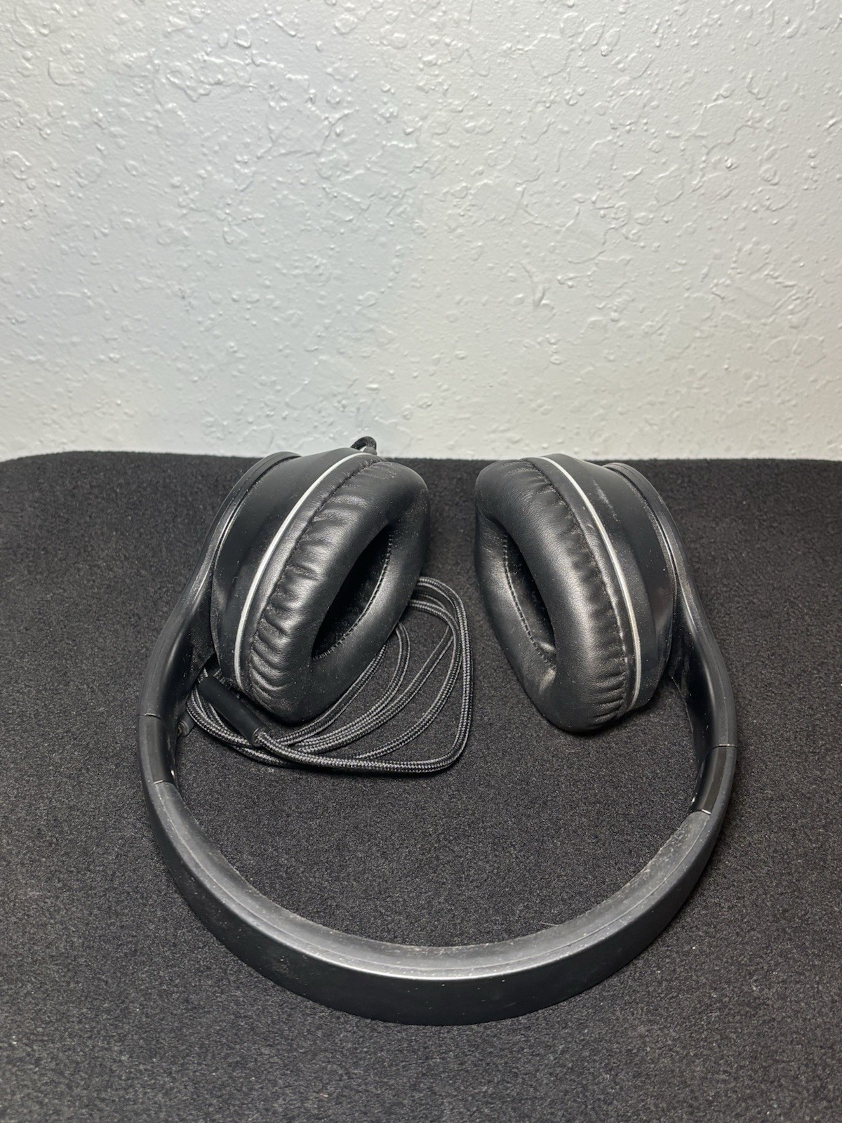 Lorelei X6 Over-Ear Wired Black Headphones Foldable Design Tangle Free Cable