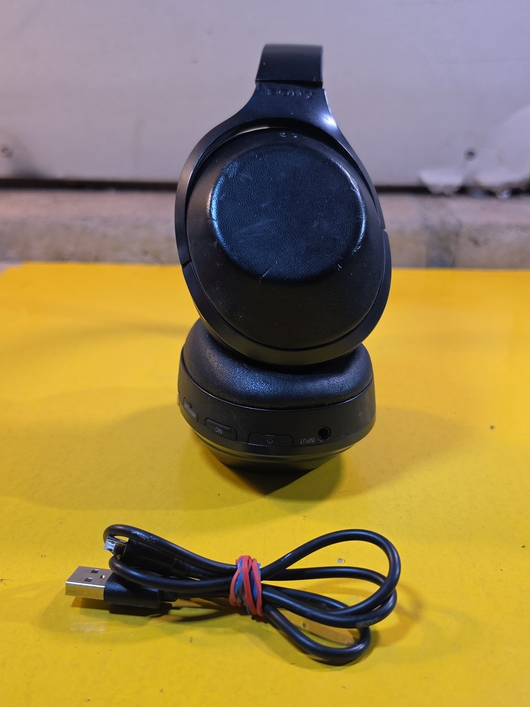 Sony MDR-1000x Noise Canceling Headphones B12