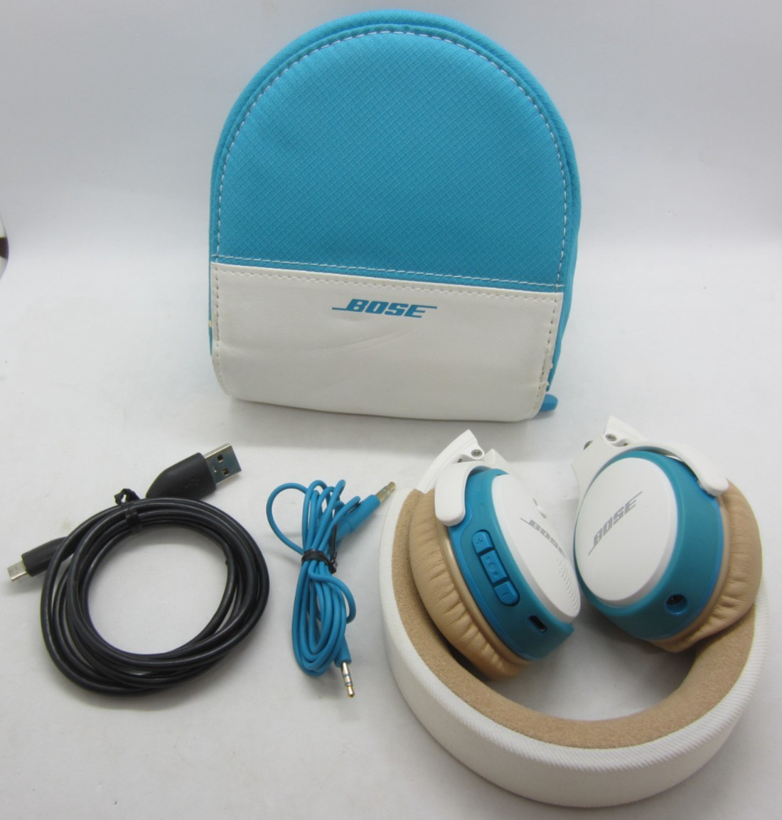 Bose SoundLink On-ear Bluetooth Headphones (white and Blue) Wireless Kit Bundle