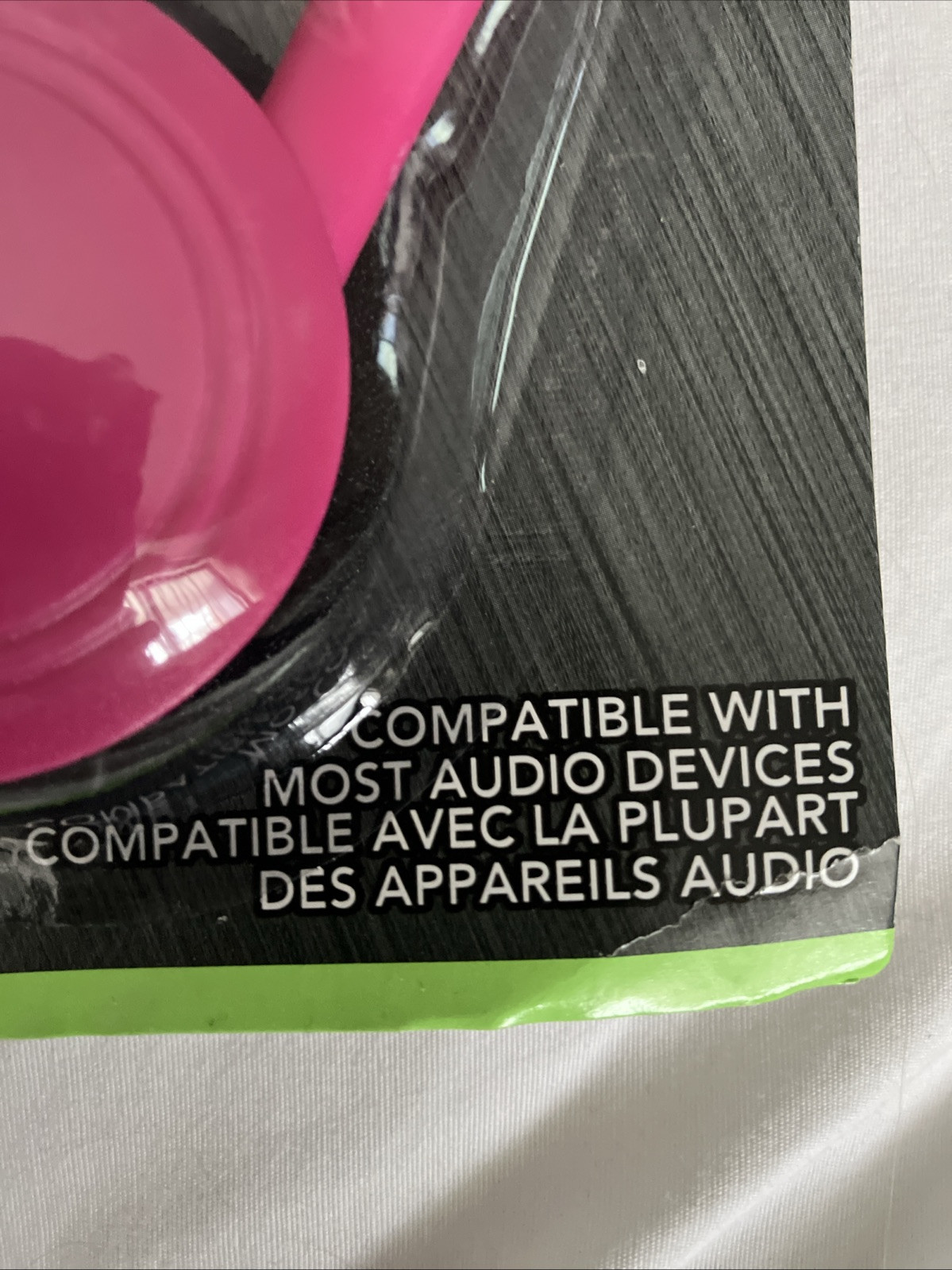 E-circuit Stereo Headphones 3.5 mm Jack 48 In. Cord Pink Phone Music Player