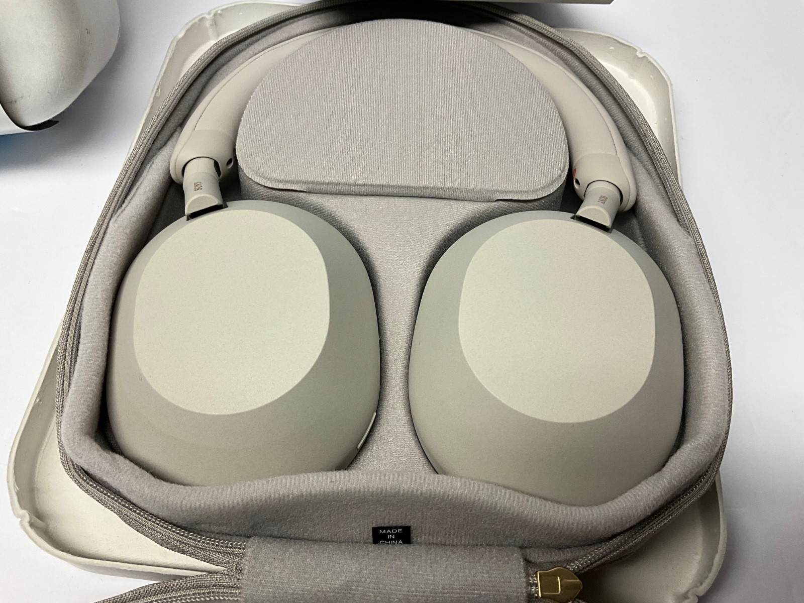 Sony WH‑1000XM5 Wireless Noise‑Canceling Headphones Silver