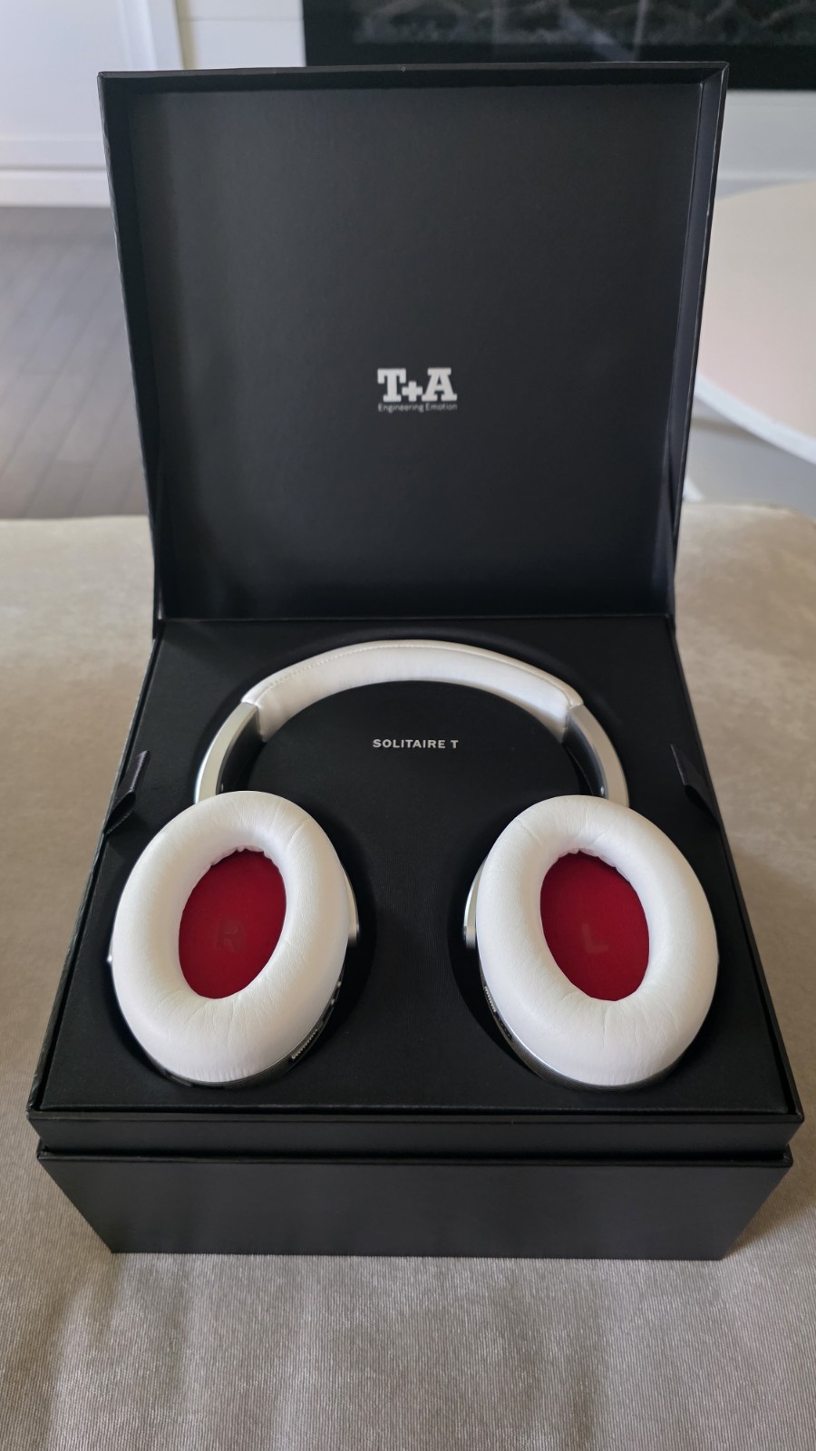 T+A Elektroakustik Solitaire T Closed Back Headphones All White