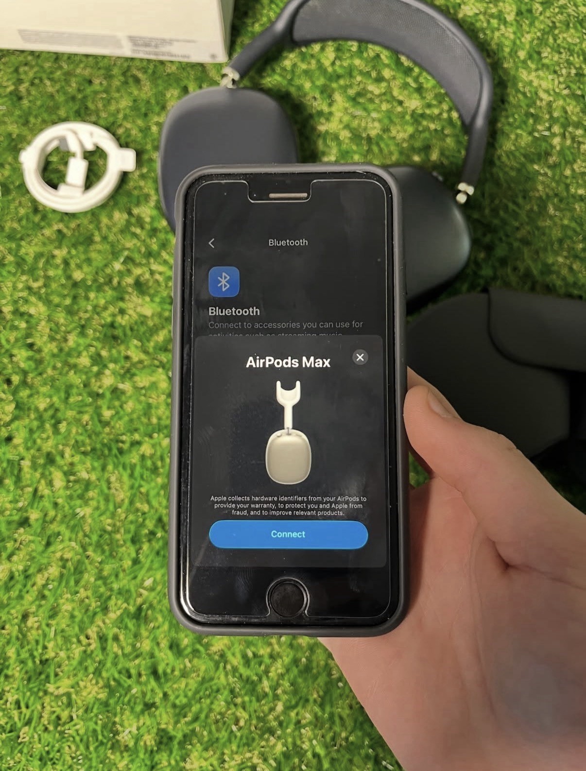 Apple AirPods Max Wireless Bluetooth Over-Ear Headphones, Midnight A3184