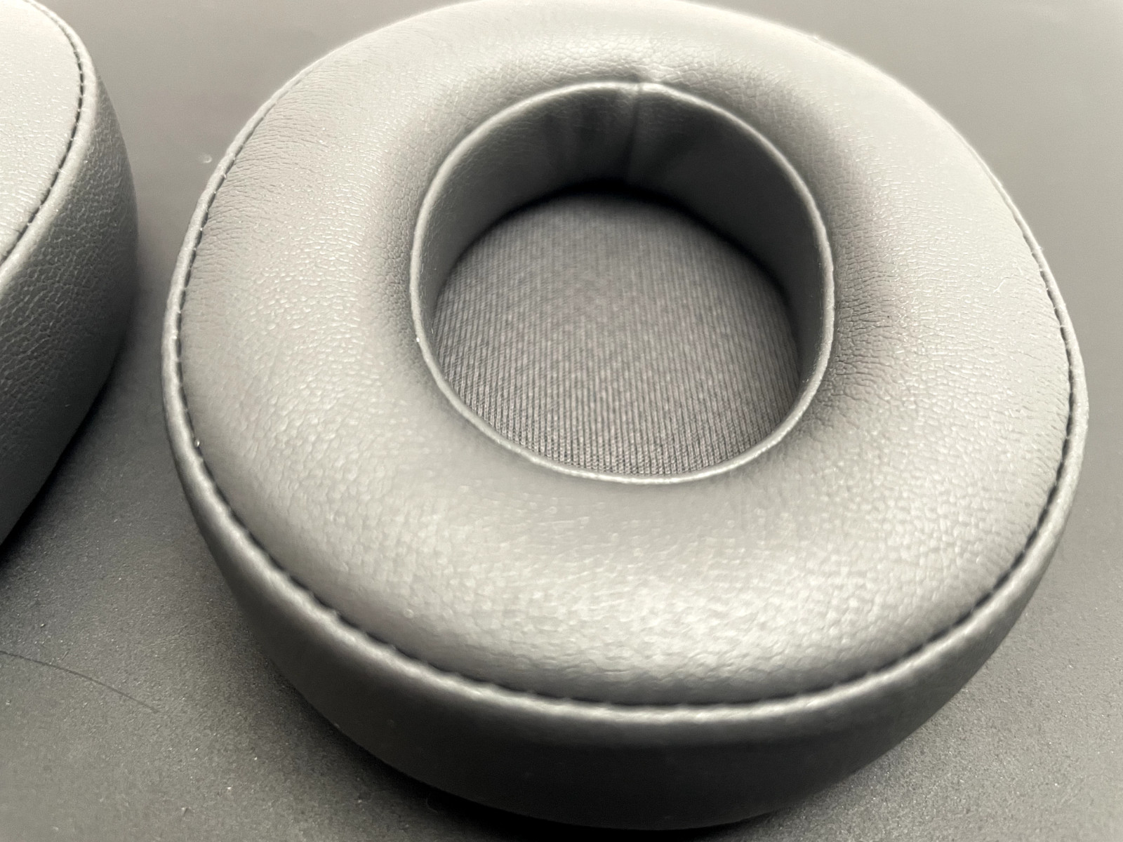 NEW 2PCS X Replacement Memory Foam Ear Pads for Beats Studio 3 Shadow Gray