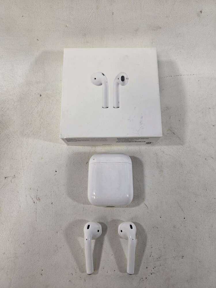 Apple AirPods 2nd Gen Wireless Bluetooth Earbuds