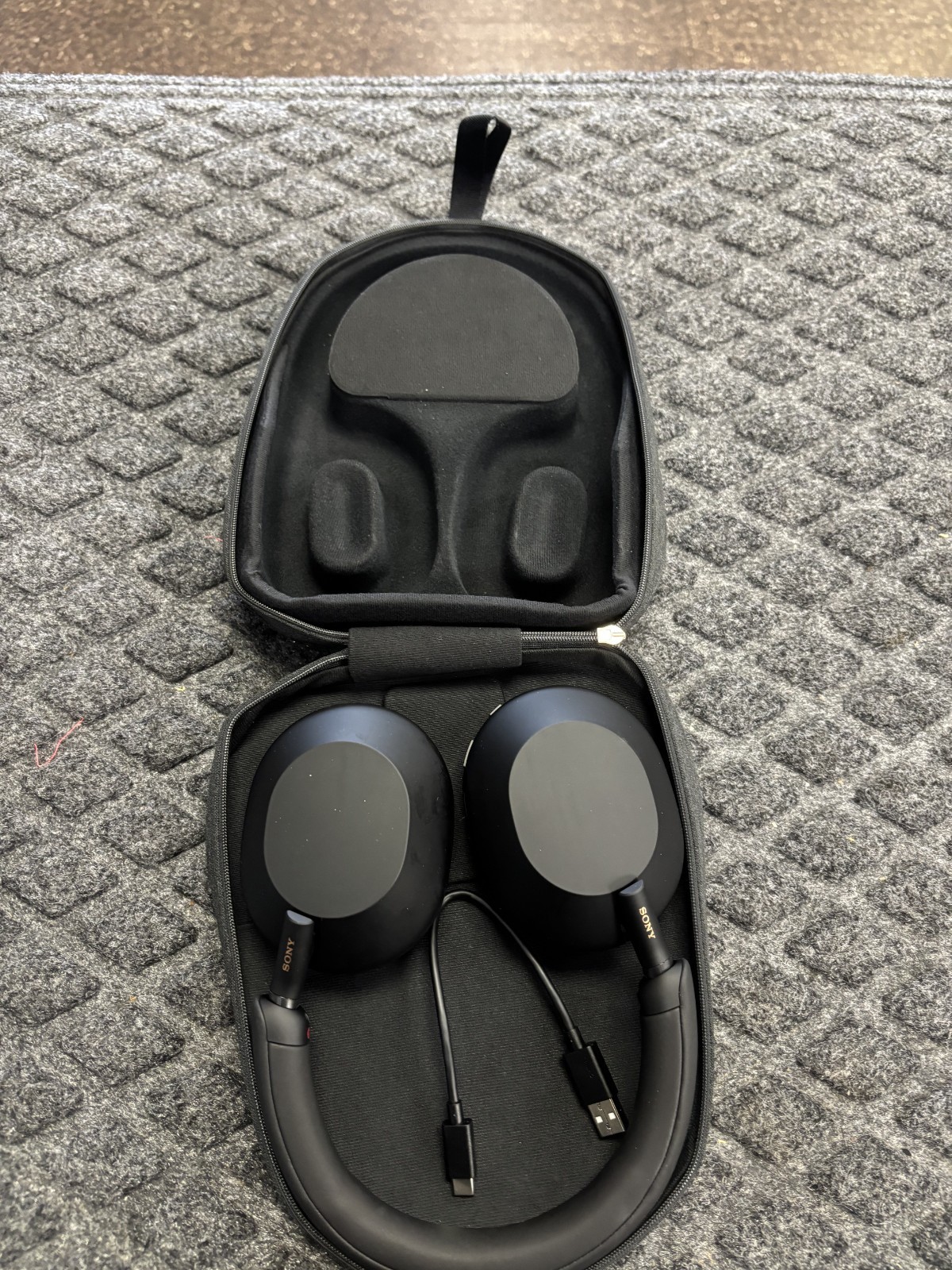SONY HEADPHONES YY2954 ME#69034-1