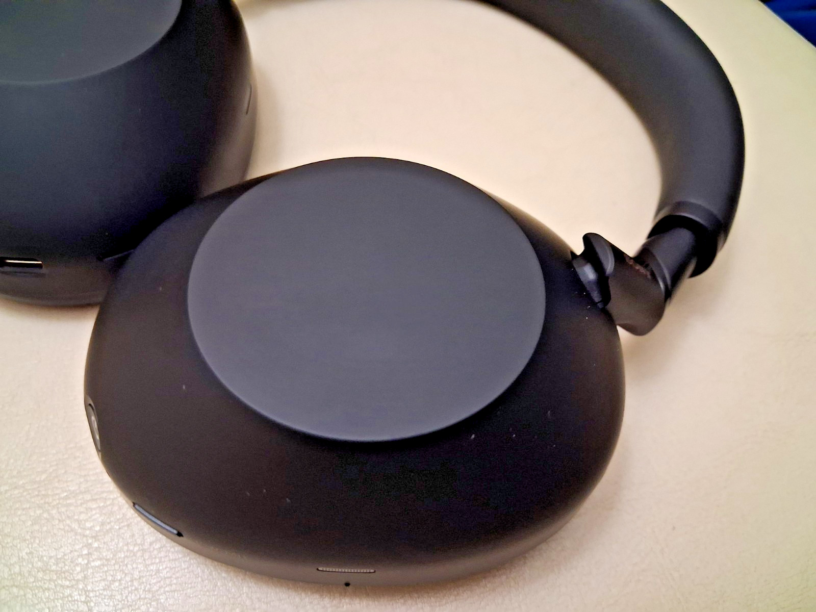 Sony WH-1000XM6 Wireless Noise Canceling Headphones Black – Used
