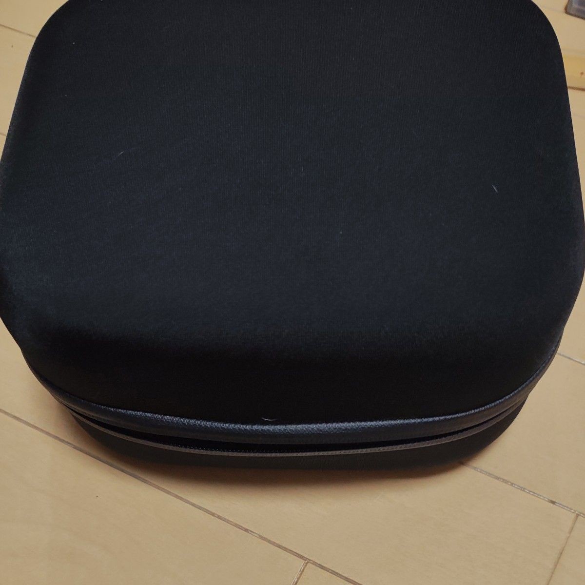 AKG K702 Black White Headphones Open Back Case Used