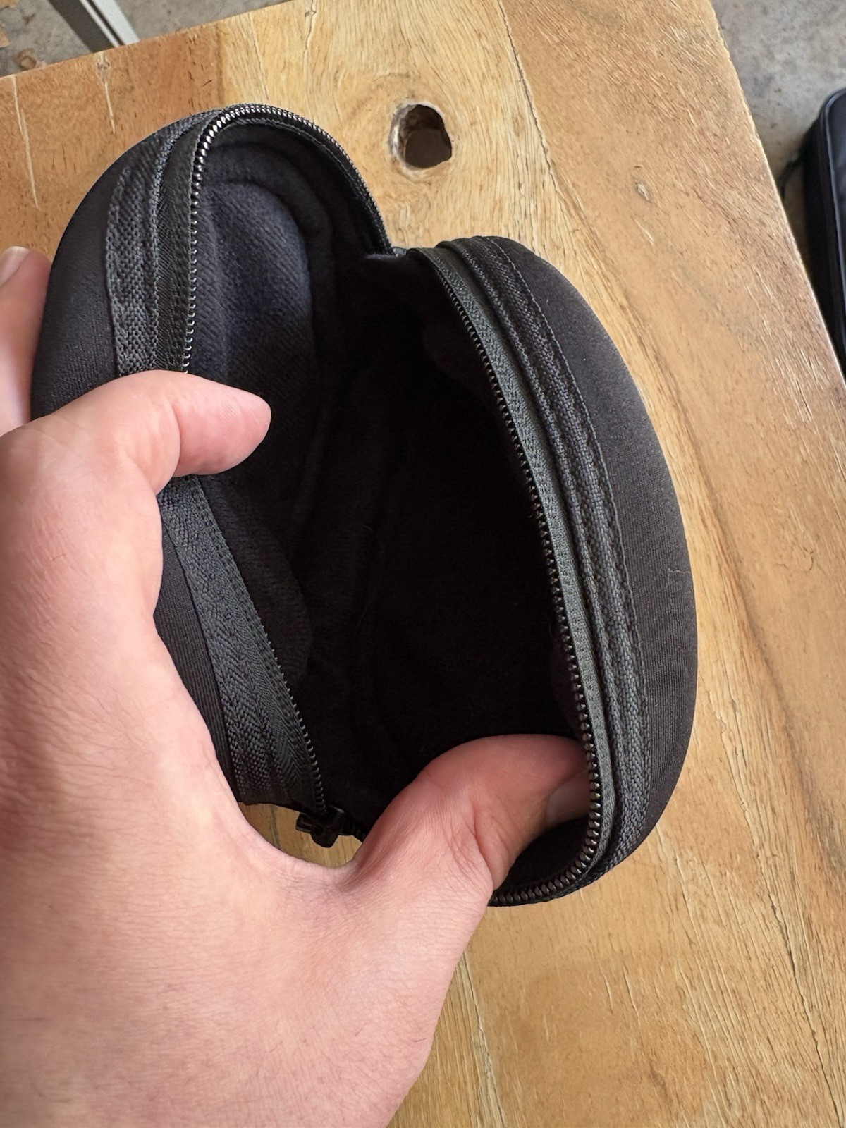 Beats by Dr. Dre Solo HD Over the Ear Headphones – Black with Zipper Case