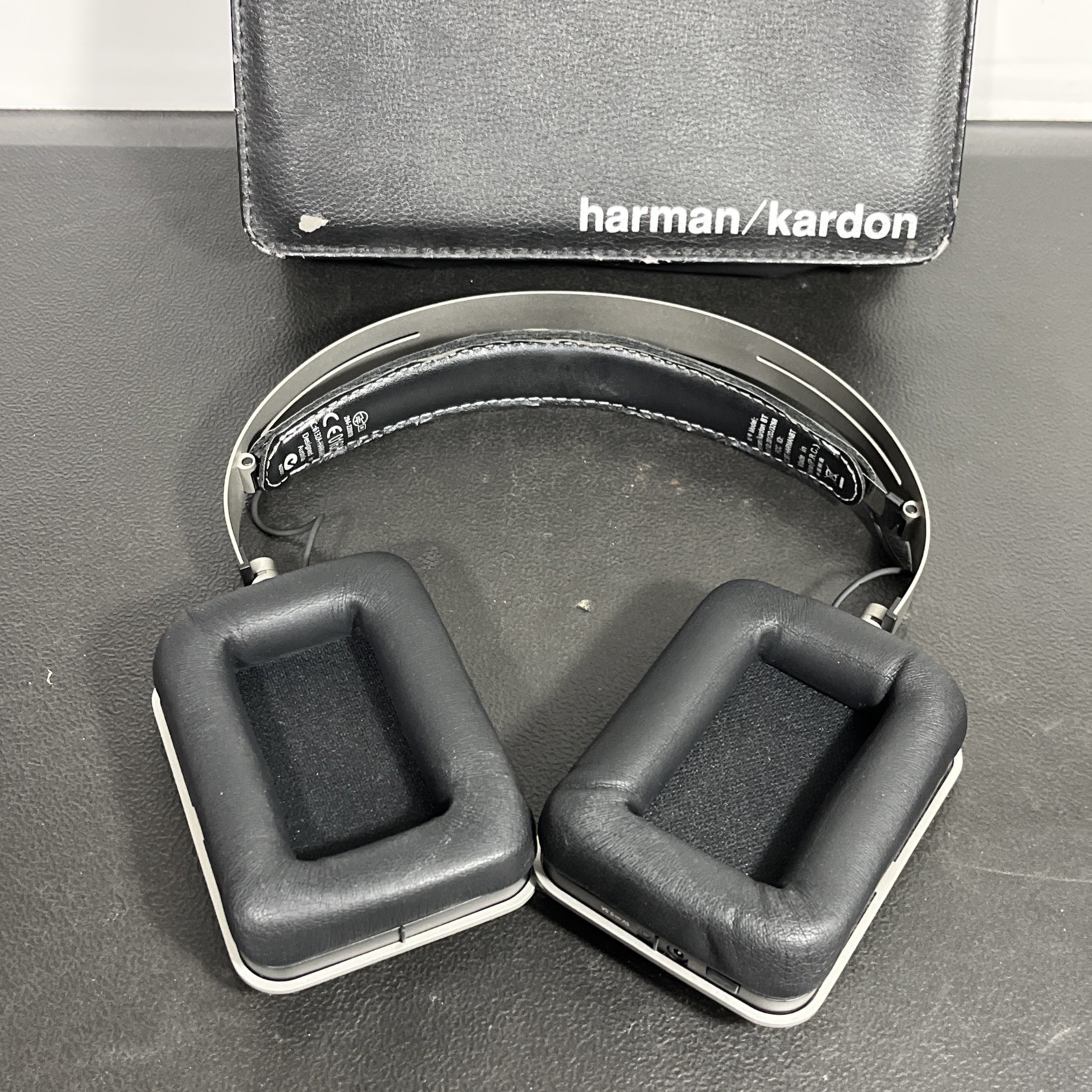 Harman Kardon BT Wireless Bluetooth Headphones HARKAR-BT Tested NO CHARGER