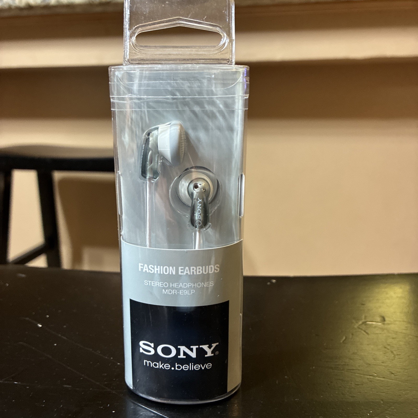 Sony MDR-E9LP In-Ear Only Headphones – Gray! – NEW/ Sealed – FAST SHIPPING!!