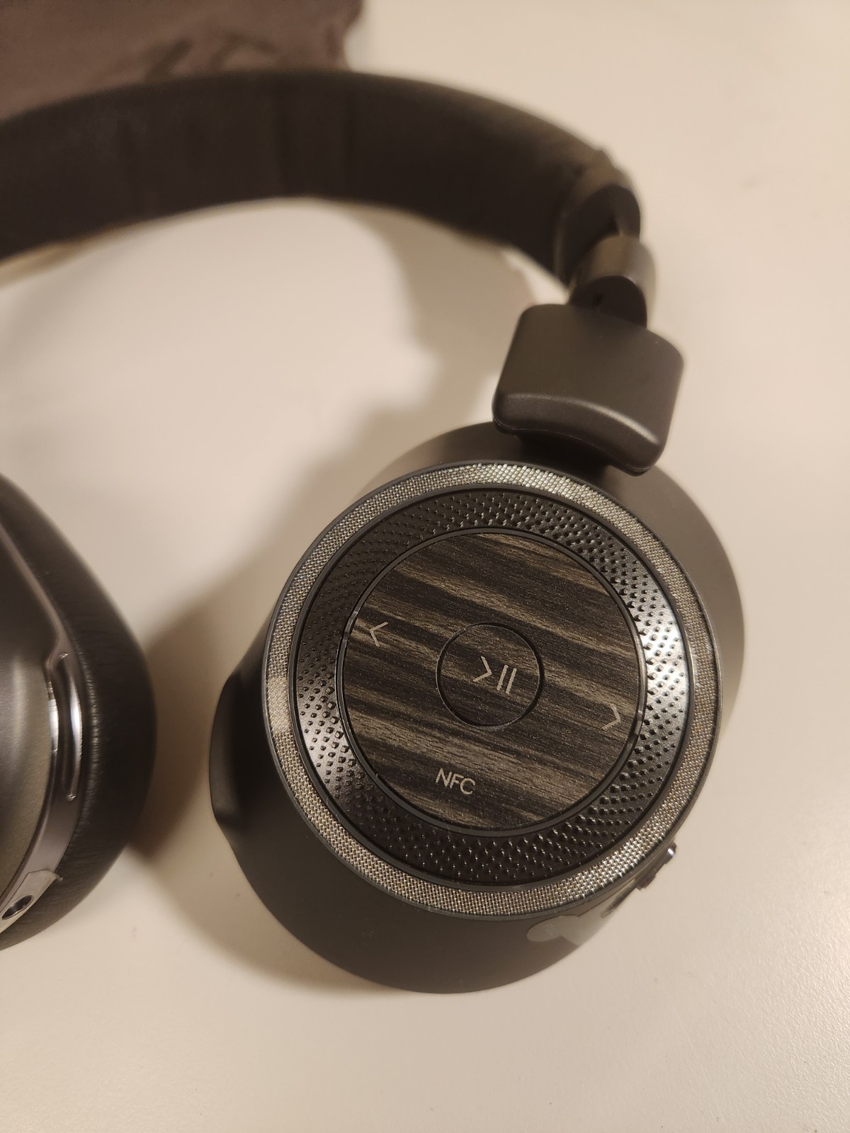 Plantronics B8200 Noise Cancelling Wireless Headphones Bluetooth /Tested Works