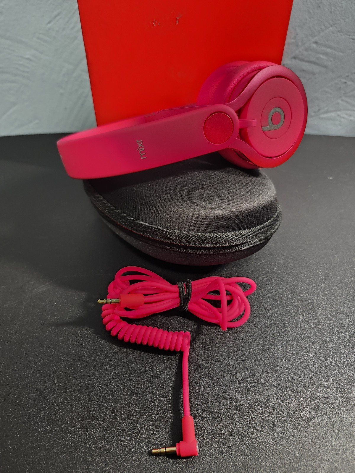 Beats by Dr Dre Mixr On-Ear DJ Headphones Magenta Pink Wired with Case & Aux Cab