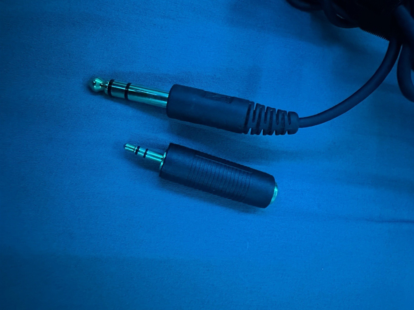 Sennheiser HD 558 Black Over-Ear Headphones with 3.5mm Adapter Tested and Works