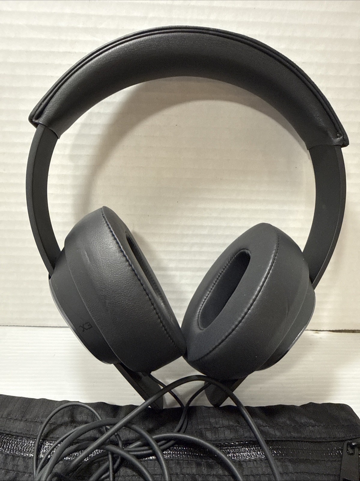 SOL REPUBLIC X3 Master Tracks Over-Ear Headphones 3.5mm Wired w/ Volume Control