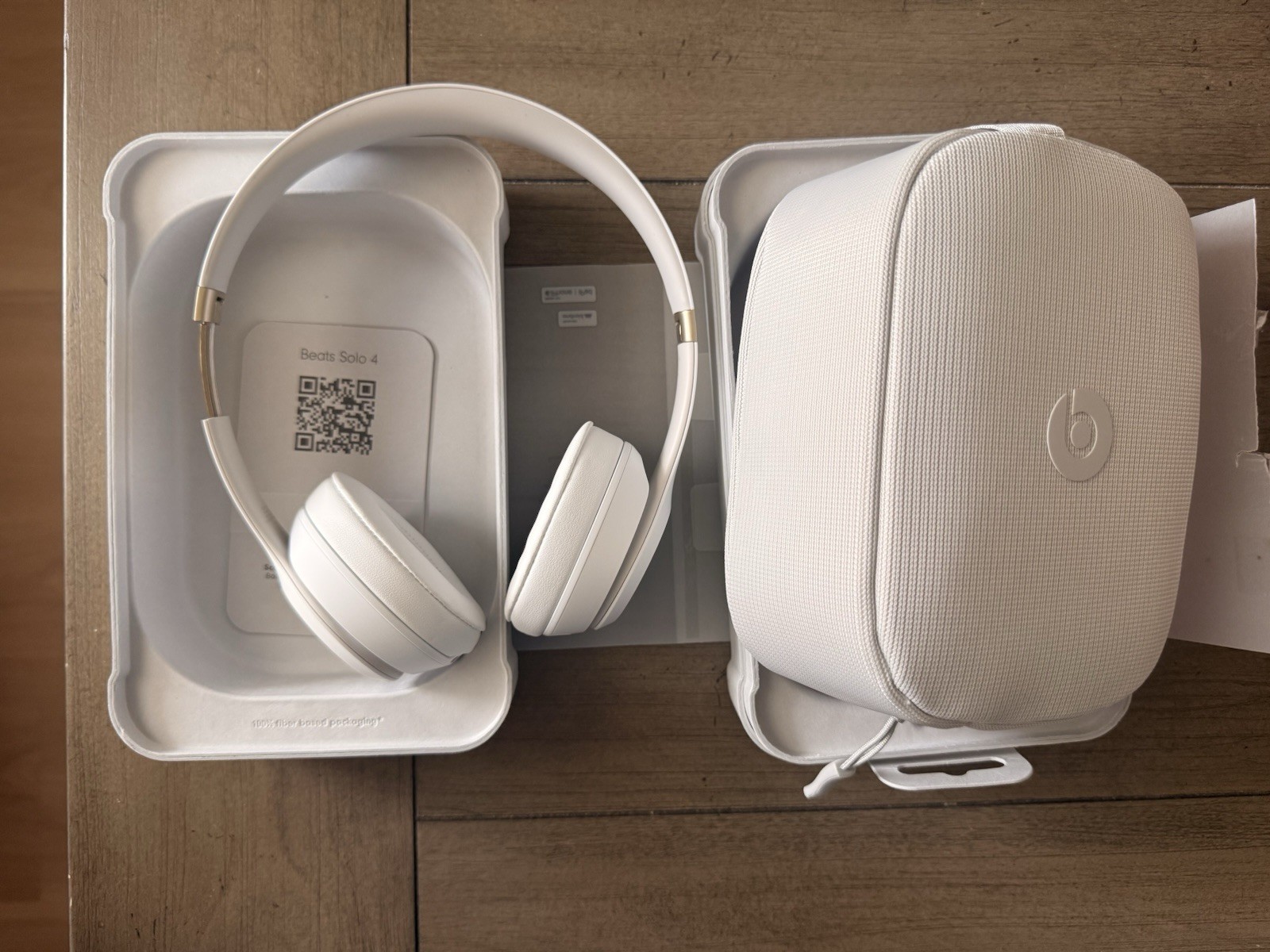 Unused OEM White & Gold Beats Solo 4 Wireless Headphones MC2M4LL/A in Bulk Pkg