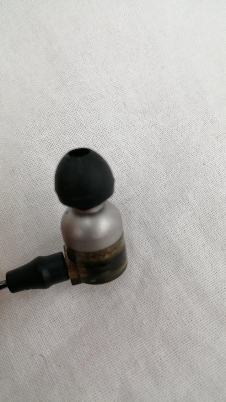 INTIME Earphones Detachable Cable No Accessories, Model Unknown